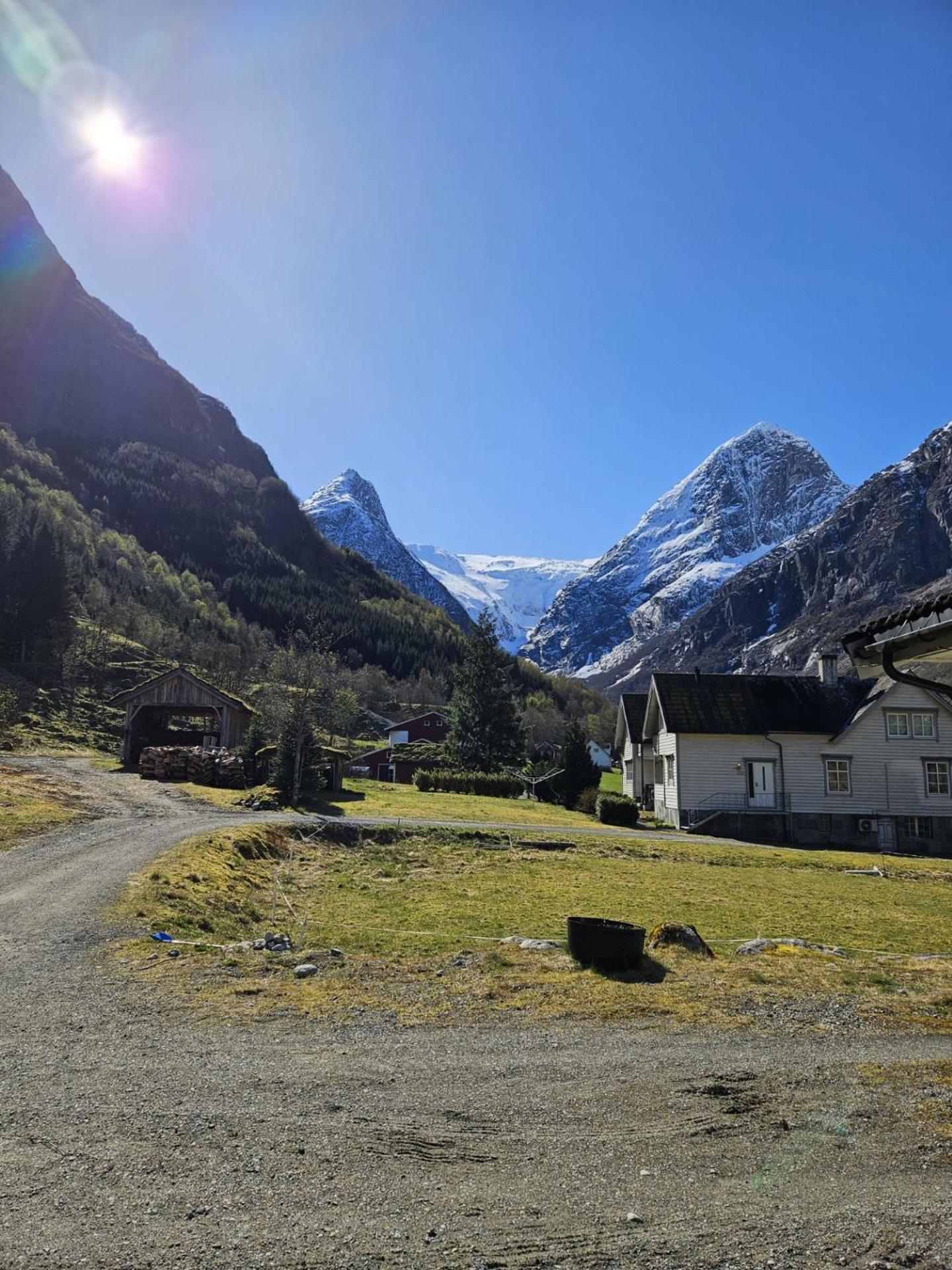 Trollbu Aabrekk Gard Villa Briksdalsbre Exterior photo
